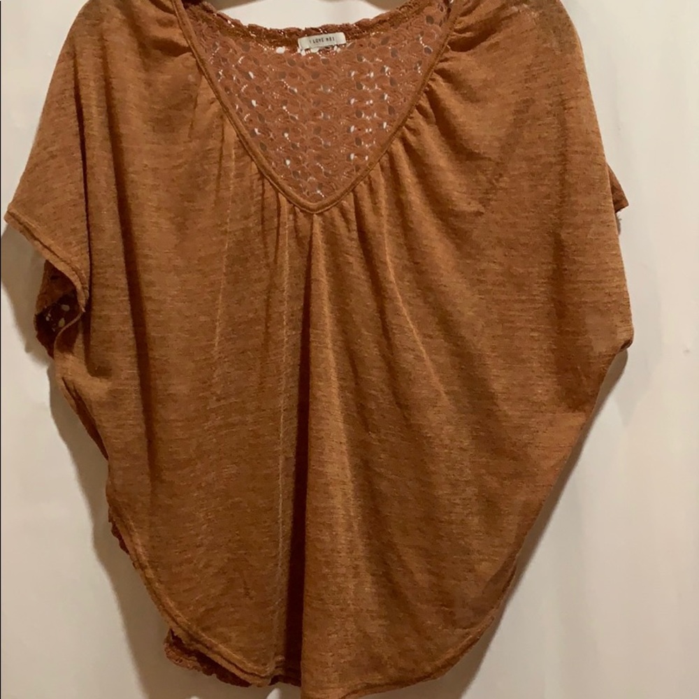 I LOVE H 81 TOP WITH CROCHETED BACK SIENNA SZ M